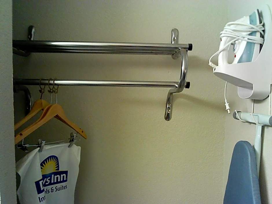 Days Inn by Wyndham Snyder