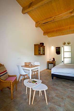 Deluxe Double or Twin Room with Garden View