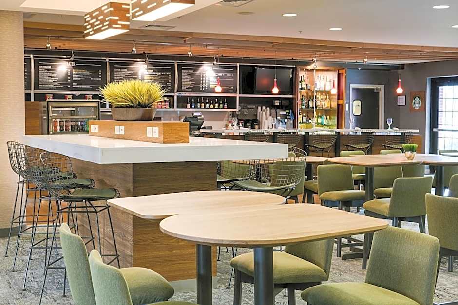 Courtyard by Marriott Omaha Aksarben Village