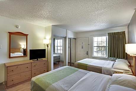 2 Full Beds | Smoking