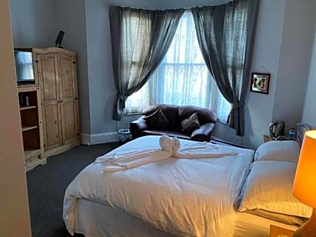 Deluxe Double Studio with bath