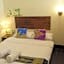 Thaweesuk Heritage Homestay