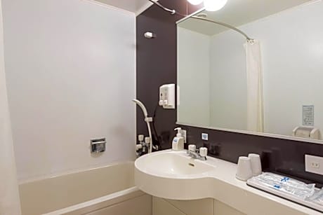 Economy Twin Room - Non-Smoking