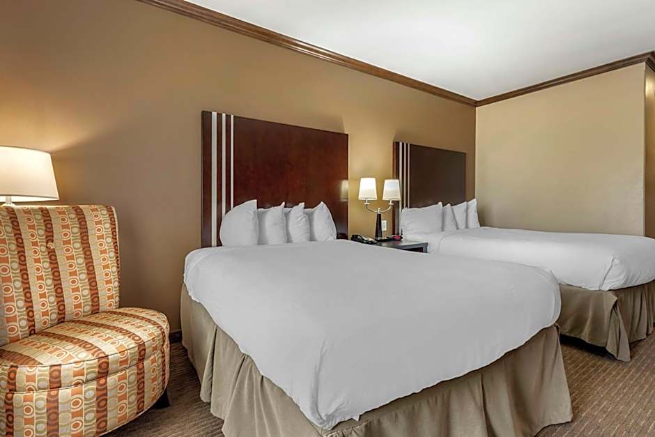 Best Western Plus Texoma Hotel & Suites