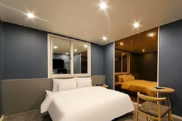 Gamdong Hotel