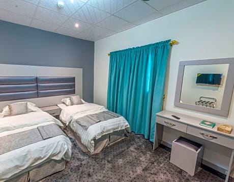 Classic Double Room (1 King Bed)