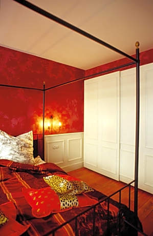 Queen Room with Spa Bath