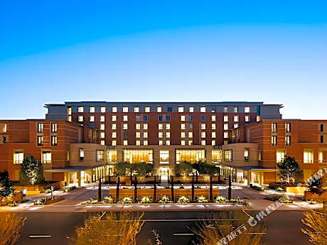 UCLA Meyer & Renee Luskin Conference Center