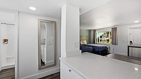 Deluxe Suite Two Double Bed
