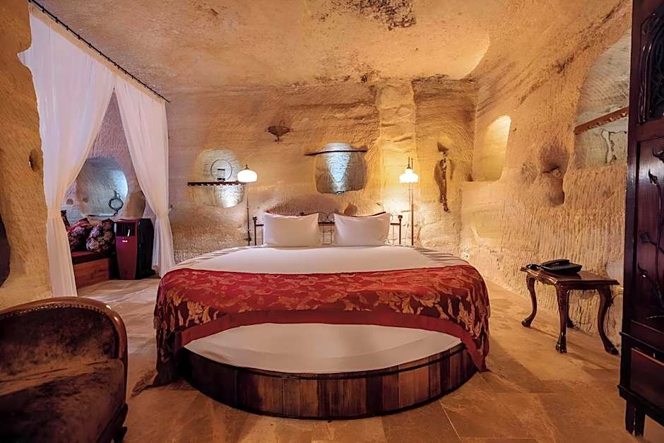 Mithra Cave Hotel
