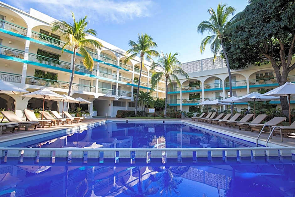 Hotel & Suites Villasol