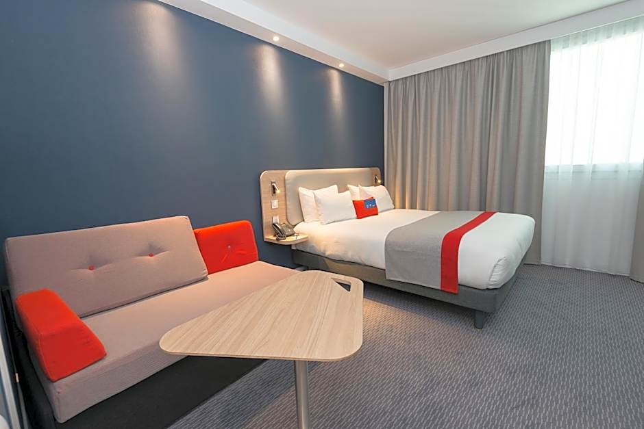 Holiday Inn Express Paris - Velizy By IHG