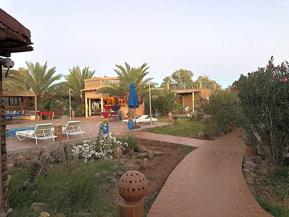 Oasis Tilogui-Luxury Hotel Restaurant and Desert Excursions In Zagora