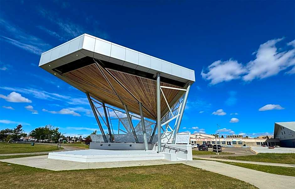 Coast Fort St John Hotel