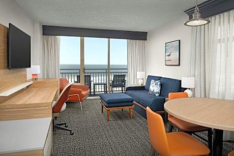 One-Bedroom King Suite with High Floor, Bathtub and Sofa Bed - Mobility Access