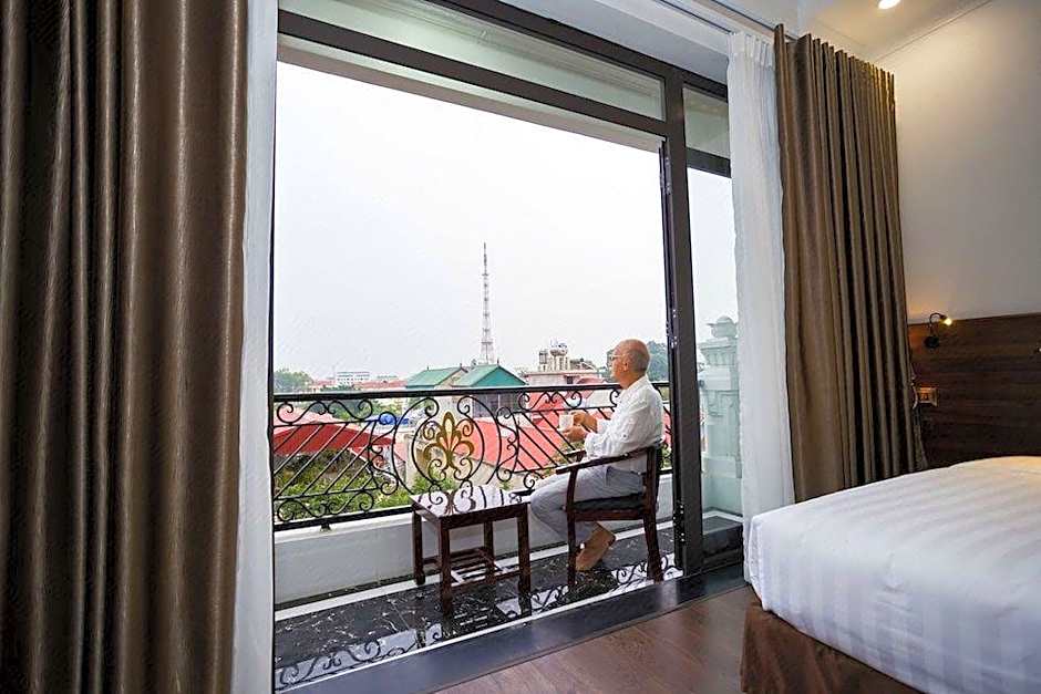 RIO HOTEL
