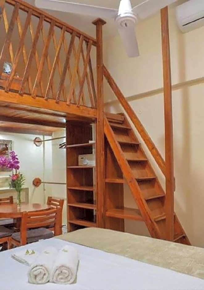 Hotel Bucaneros