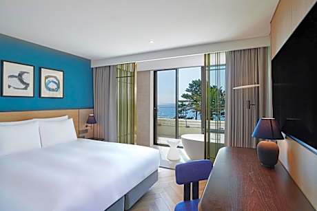 Club Duplex Suite with Ocean View (Club access for 4 included)