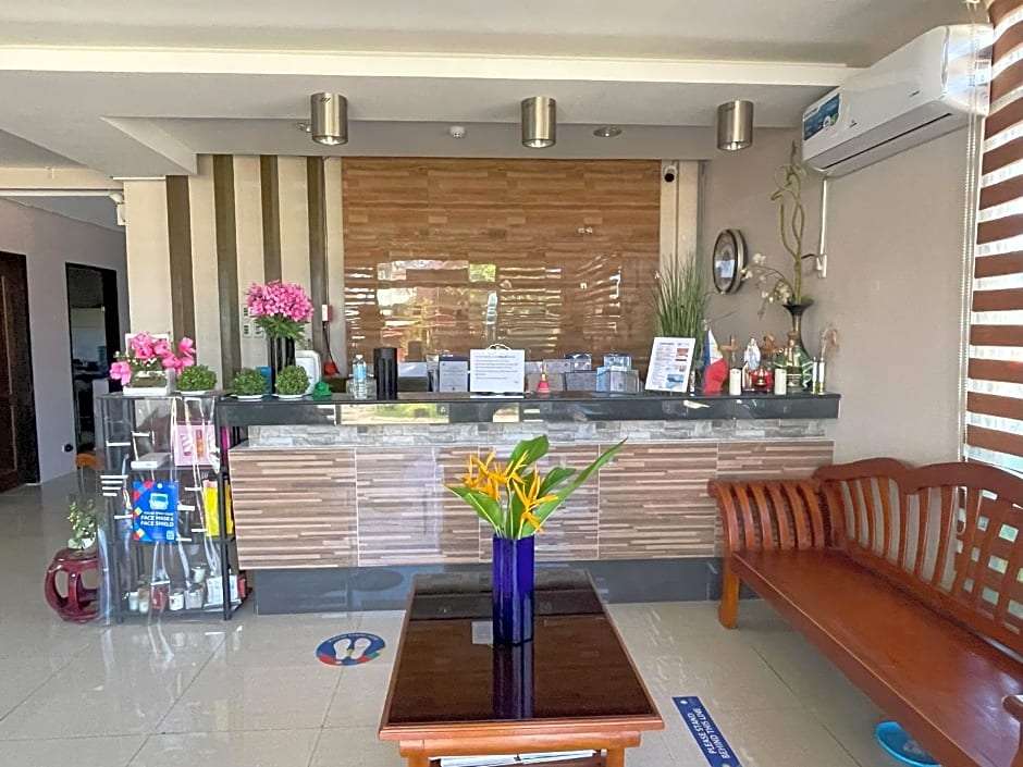 Argao Seabreeze Hotel powered by Cocotel