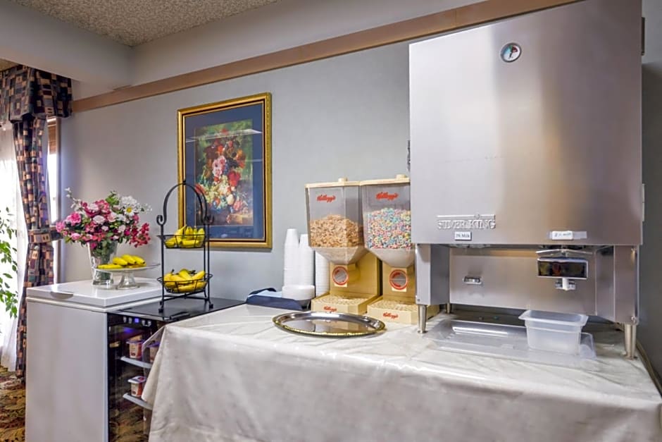Americas Best Value Inn - Phoenix / Ashland