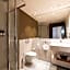 Mercure Paris Levallois Perret Hotel