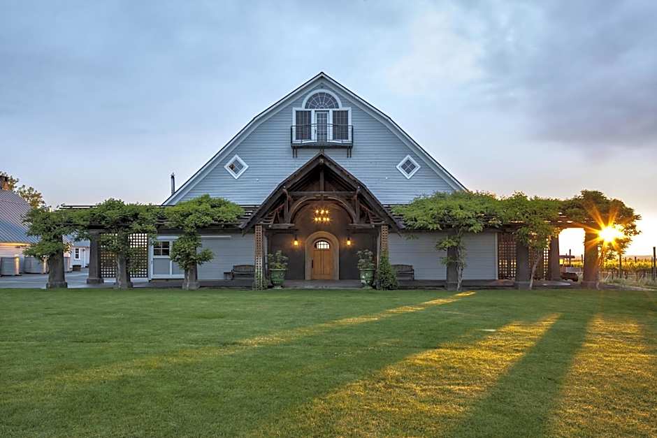 Inn at Abeja