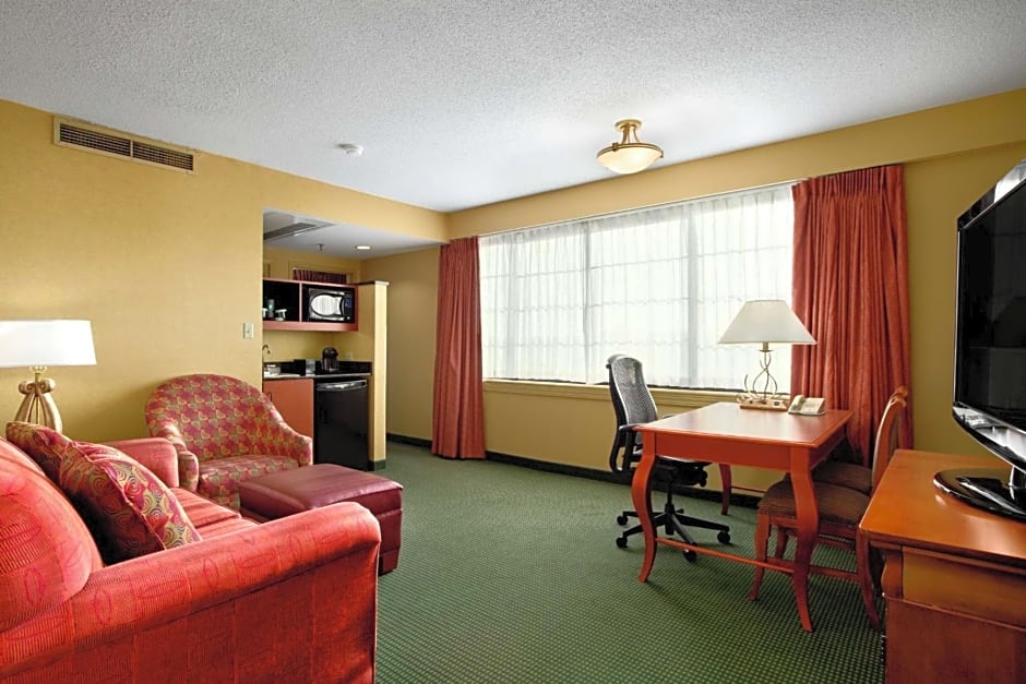 Embassy Suites By Hilton Greensboro-Airport