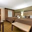 Best Western Plus White Bear Country Inn