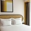 Arts Hotel Porto, Tapestry Collection by Hilton