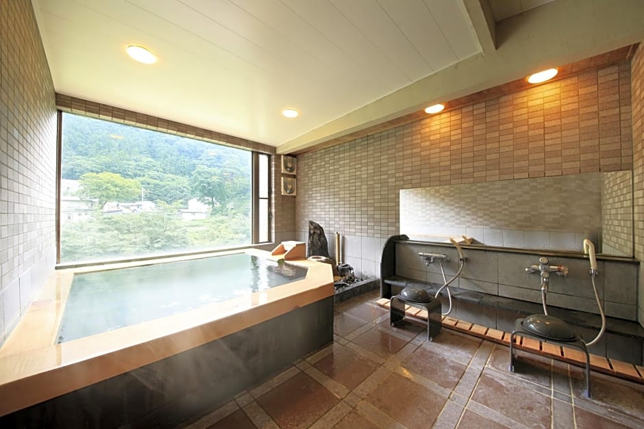 MICASA (Minakami Hot Spring Ryokan)