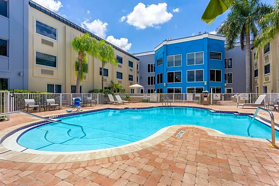 Holiday Inn Express Hotel Clearwater East - ICOT Center By IHG