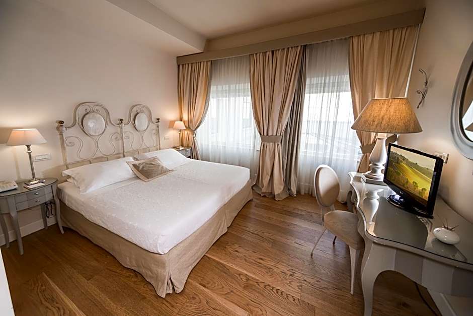 Hotel & Residenza 100 Torri
