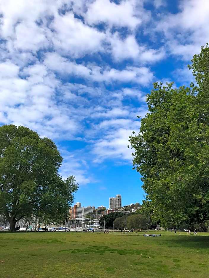 Edgecliff Lodge Motel