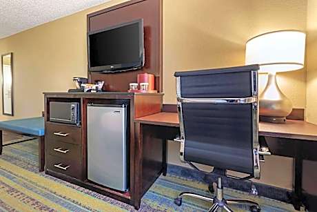 Quadruple Room - Non Smoking