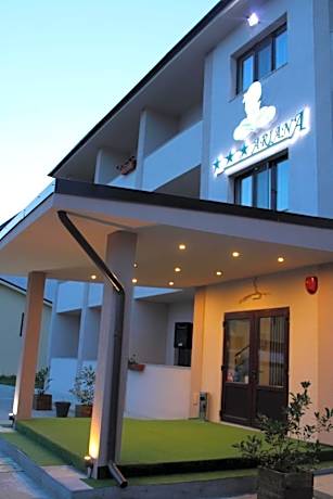 Hotel Ariana