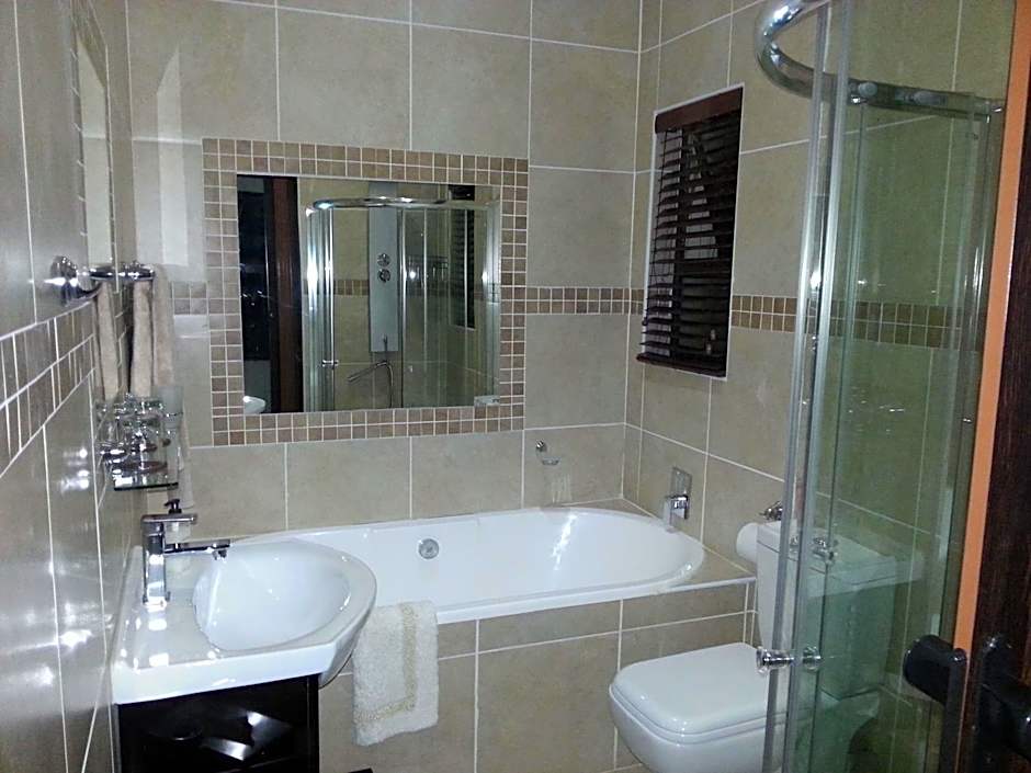 Casa Flora Guesthouse