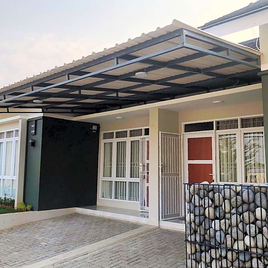 Shakilla House 6A Syariah Cigalumpit Cianjur