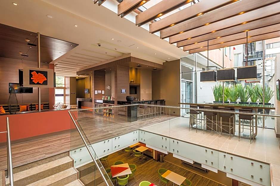 Hampton Inn By Hilton Bogota Usaquen