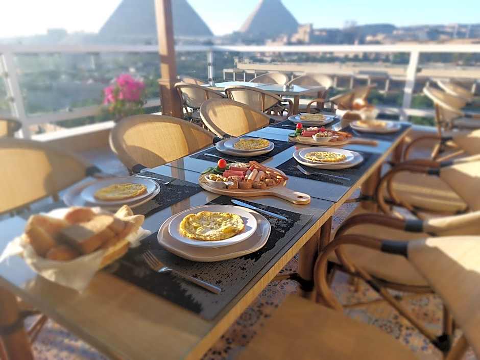 DouDou Pyramids View Hotel