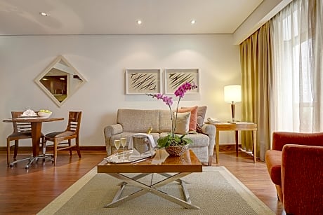 Luxury Two-Bedroom Apartment