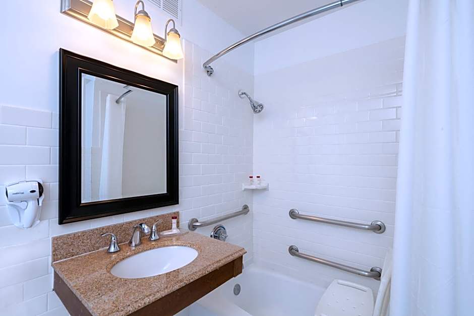 Ramada by Wyndham Metairie New Orleans Airport