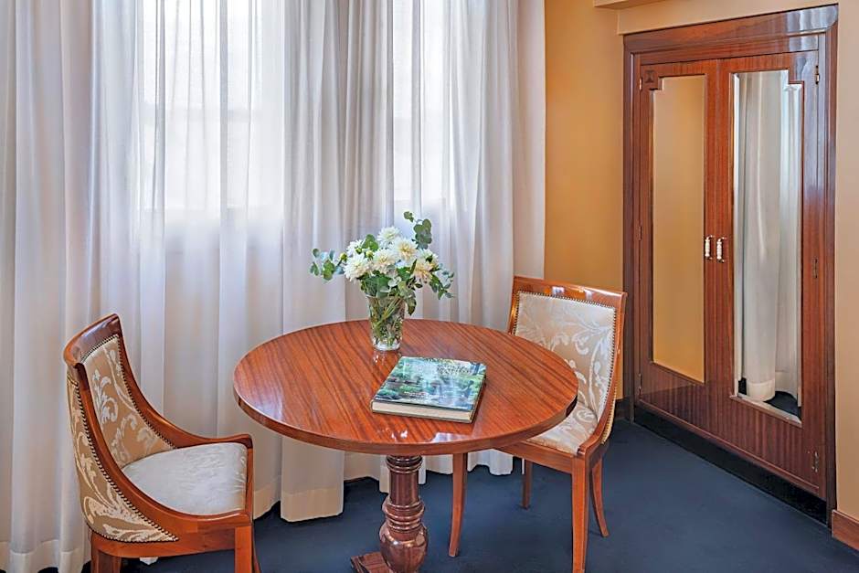 Photo 1 of 19 of Suite