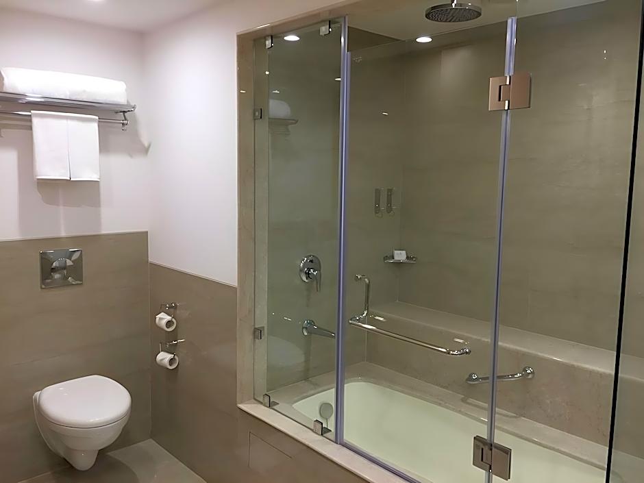 Lemon Tree Hotel Sector 60 Gurugram