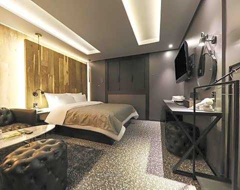 Rainbow Hotel