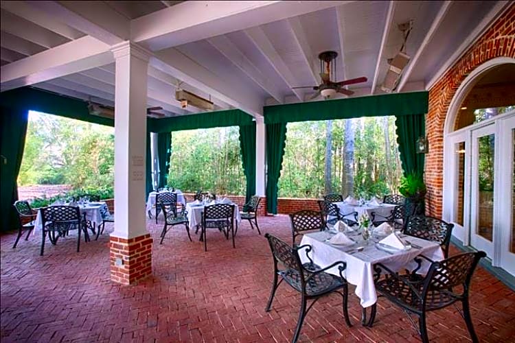 Monmouth Historic Inn