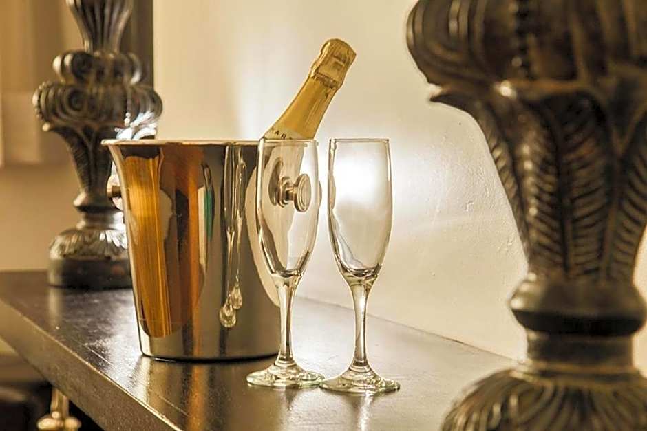 Casa Condado Hotel
