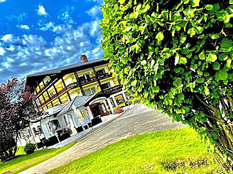 Landhotel GrünWies -Bonsai-Wellness Garni
