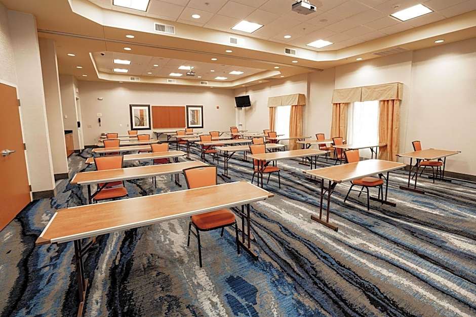 Fairfield Inn & Suites by Marriott Kearney