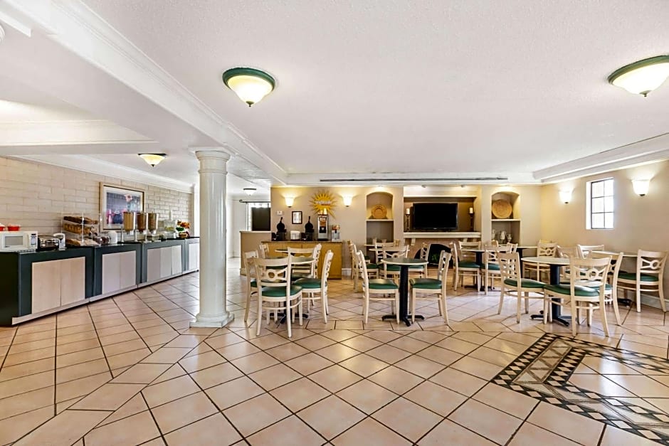 La Quinta Inn by Wyndham El Paso West
