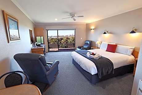 Accessible Two Bedroom Roadside Unit